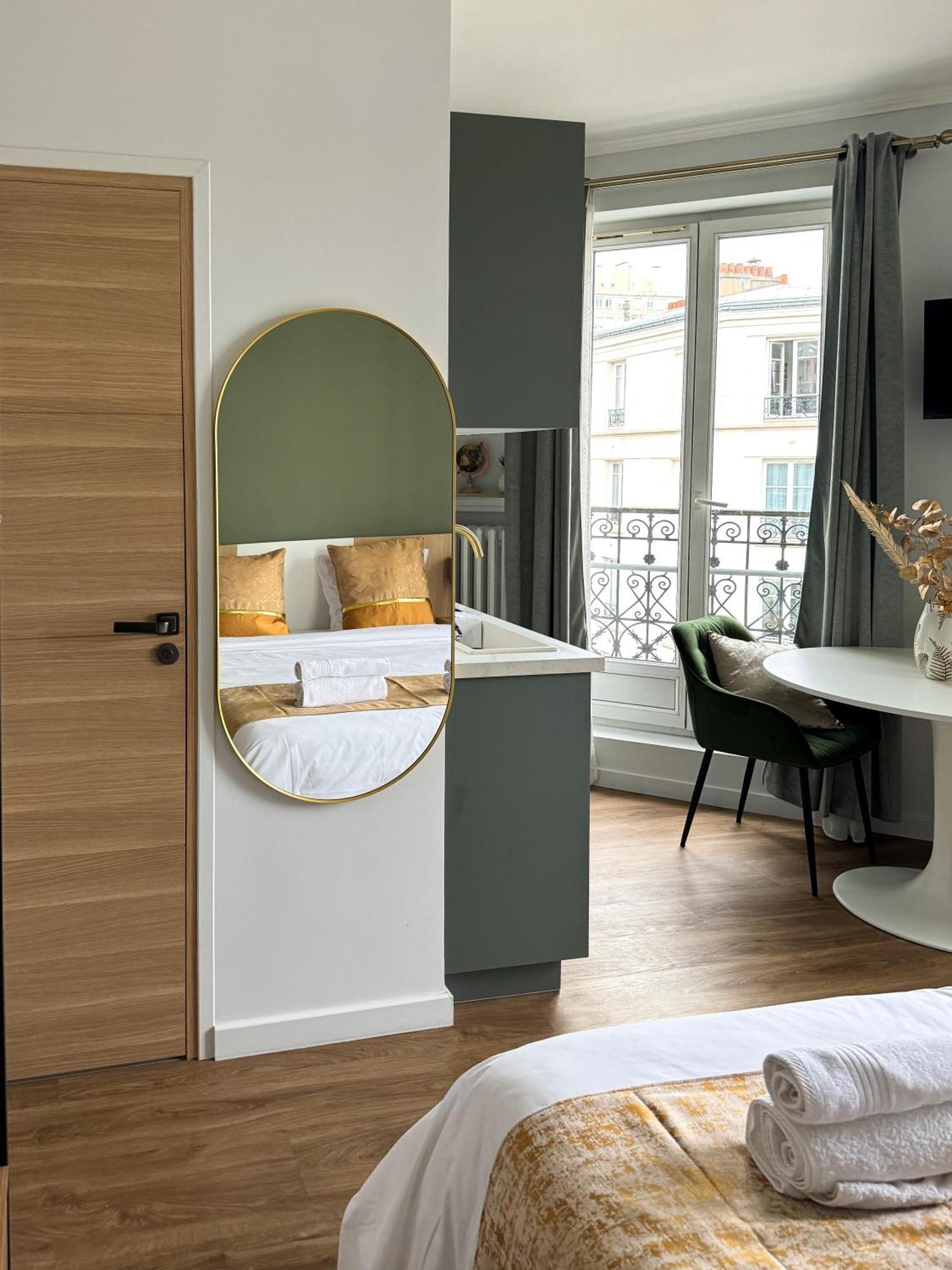 Studio De Charme Parisien Levallois-Perret Esterno foto